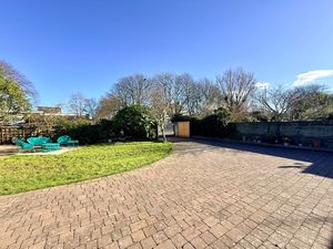 Photo 43- click for photo gallery